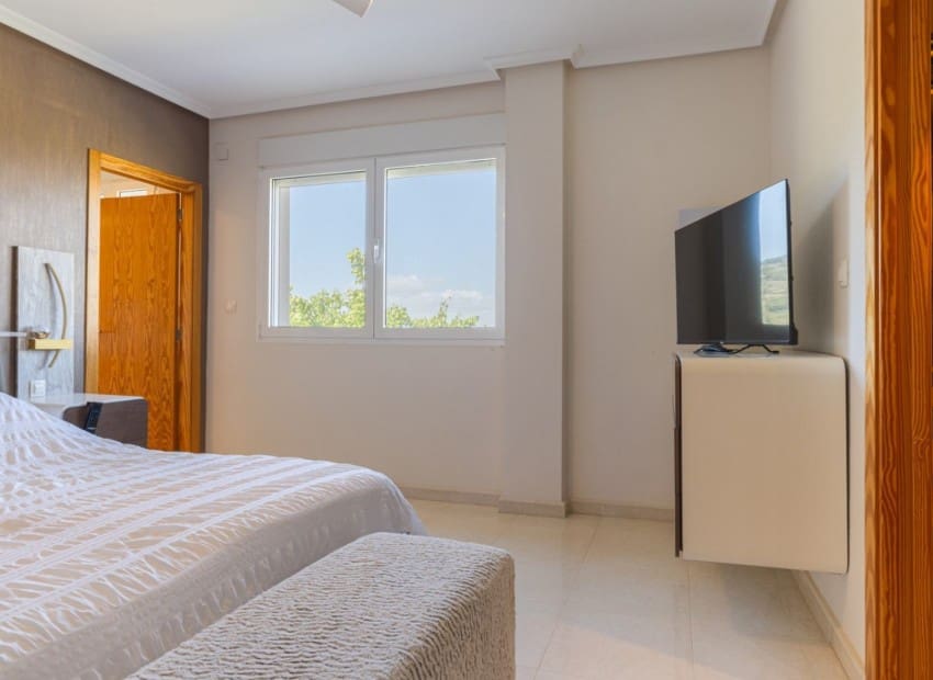 3 slaapkamer Villa te koop in La Zarza met zwembad garage - € 475.000 (Ref: 9394249)