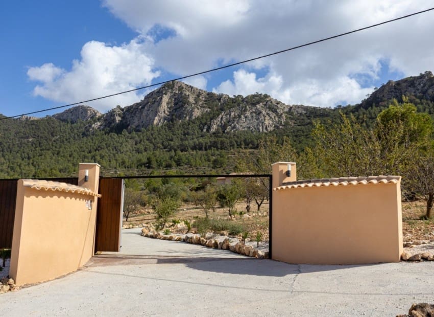 3 slaapkamer Villa te koop in La Zarza met zwembad garage - € 475.000 (Ref: 9394249)