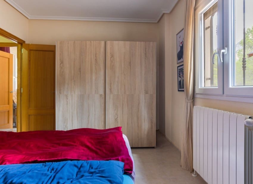 4 soveværelse Finca/Landehus til salg i La Zarza med swimmingpool garage - € 385.000 (Ref: 9394250)