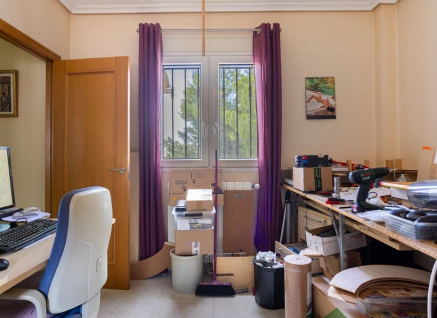 4 soveværelse Finca/Landehus til salg i La Zarza med swimmingpool garage - € 385.000 (Ref: 9394250)