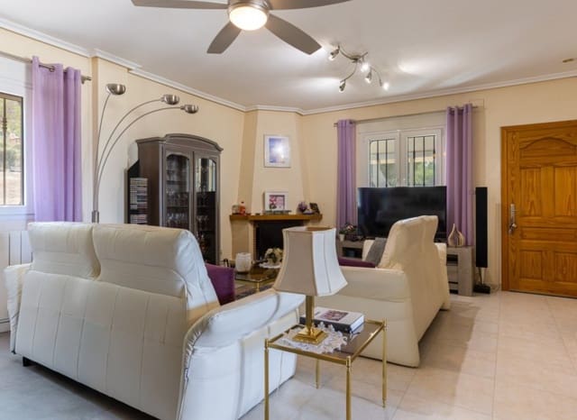 4 slaapkamer Finca/Landhuis te koop in La Zarza, Jumilla met zwembad garage - € 385.000 (Ref: 9394250)