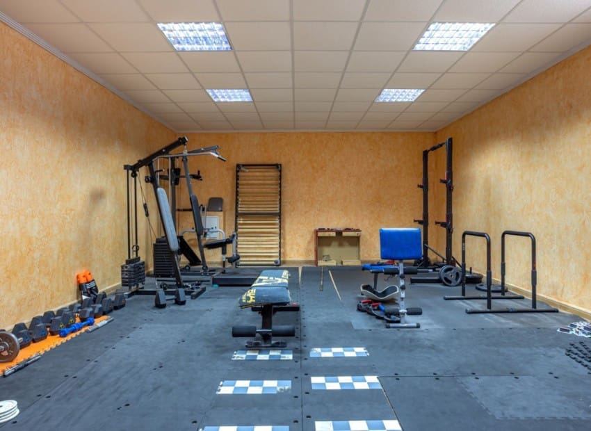 4 sypialnia Willa na sprzedaż w Los Montesinos z basenem garażem - 750 000 € (Ref: 9400034)