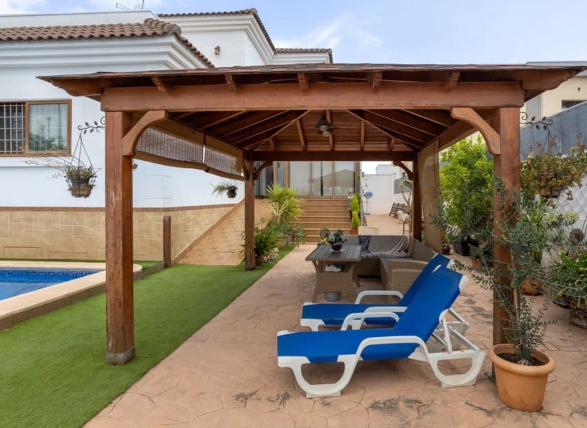 4 sypialnia Willa na sprzedaż w Los Montesinos z basenem garażem - 750 000 € (Ref: 9400034)