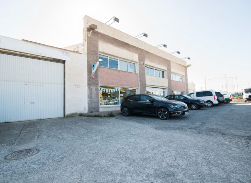 Kommersiell att hyra i Alfaz del Pi / L'Alfas del Pi - 5 000 € (Ref: 9401014)