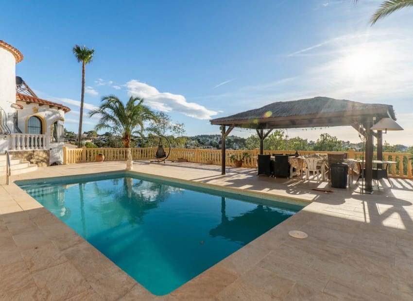 4 quarto Moradia para venda em Benissa com piscina - 700 000 € (Ref: 9402509)