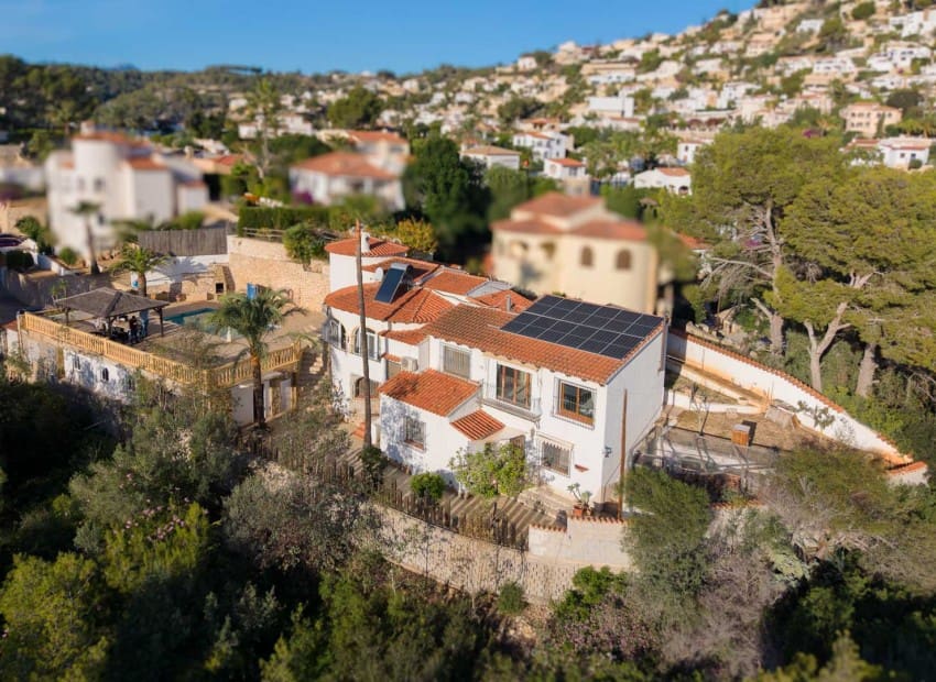 4 quarto Moradia para venda em Benissa com piscina - 700 000 € (Ref: 9402509)