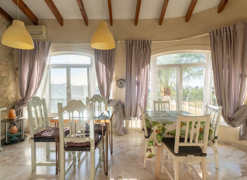 4 quarto Moradia para venda em Benissa com piscina - 700 000 € (Ref: 9402509)