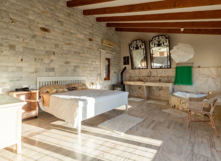 4 quarto Moradia para venda em Benissa com piscina - 700 000 € (Ref: 9402509)