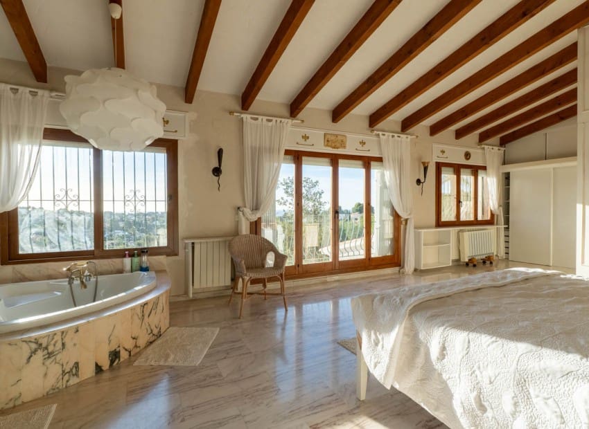 4 quarto Moradia para venda em Benissa com piscina - 700 000 € (Ref: 9402509)