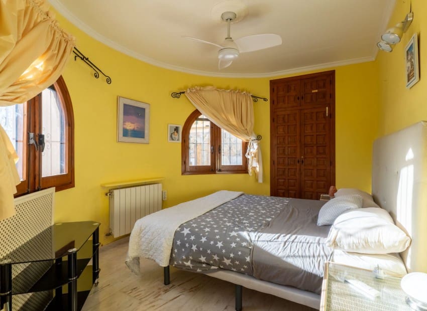 4 quarto Moradia para venda em Benissa com piscina - 700 000 € (Ref: 9402509)