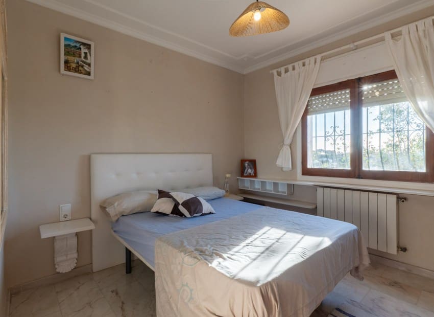 4 quarto Moradia para venda em Benissa com piscina - 700 000 € (Ref: 9402509)