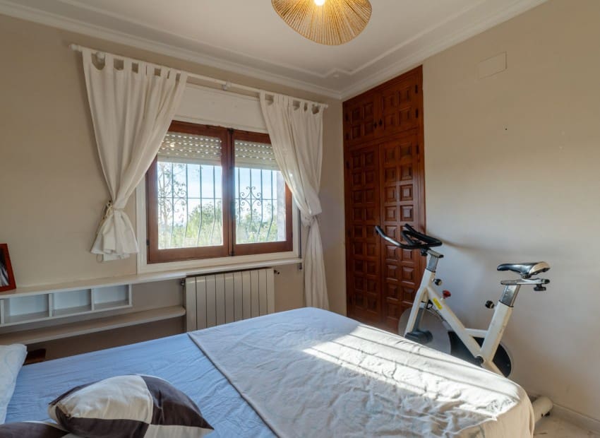 4 quarto Moradia para venda em Benissa com piscina - 700 000 € (Ref: 9402509)