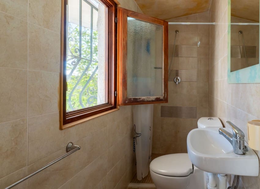 4 quarto Moradia para venda em Benissa com piscina - 700 000 € (Ref: 9402509)