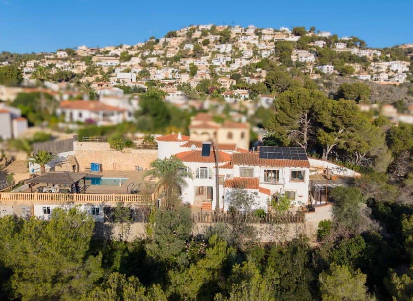 4 quarto Moradia para venda em Benissa com piscina - 700 000 € (Ref: 9402509)