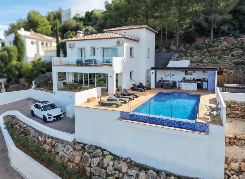 3 slaapkamer Villa te koop in La Sella met zwembad - € 850.000 (Ref: 9402511)