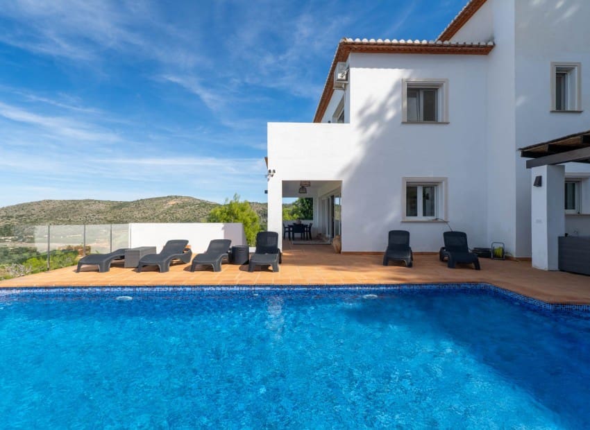 3 slaapkamer Villa te koop in La Sella met zwembad - € 850.000 (Ref: 9402511)