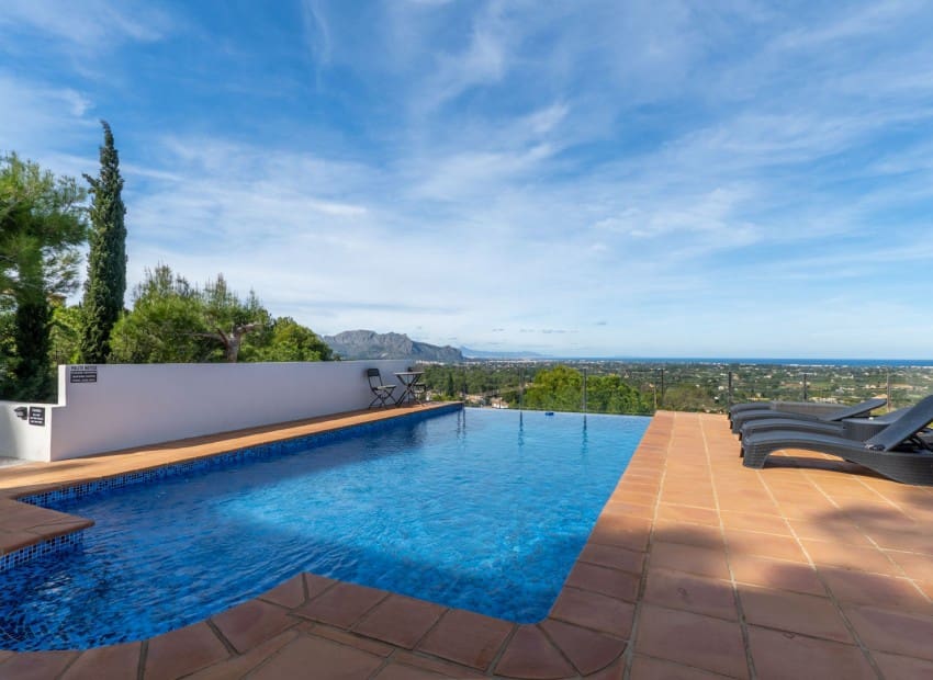 3 slaapkamer Villa te koop in La Sella met zwembad - € 850.000 (Ref: 9402511)