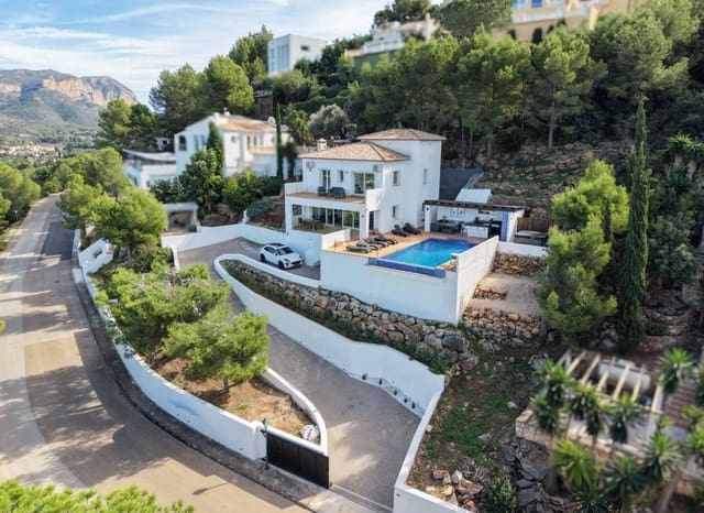 3 slaapkamer Villa te koop in La Sella met zwembad - € 850.000 (Ref: 9402511)