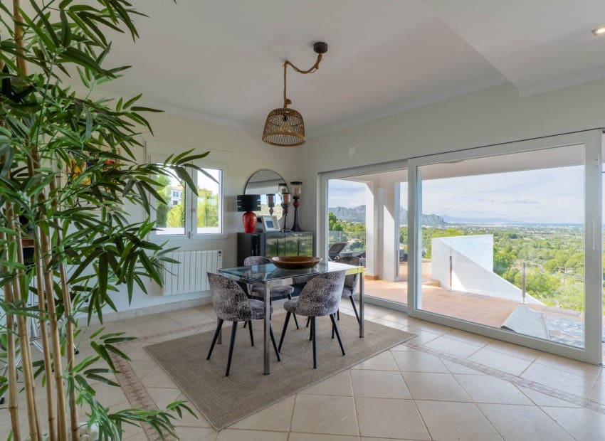 3 slaapkamer Villa te koop in La Sella met zwembad - € 850.000 (Ref: 9402511)