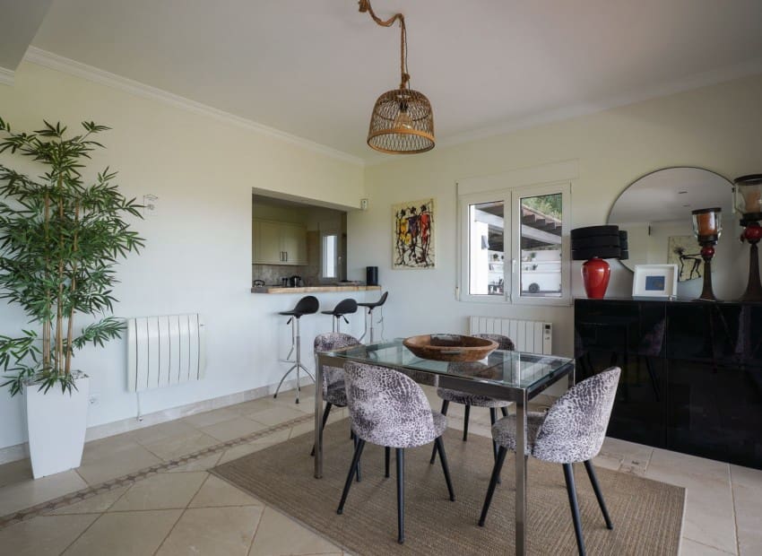 3 slaapkamer Villa te koop in La Sella met zwembad - € 850.000 (Ref: 9402511)