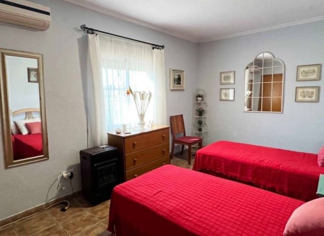 4 bedroom Villa for sale in Hondón de los Frailes with pool garage - € 299,950 (Ref: 9402512)