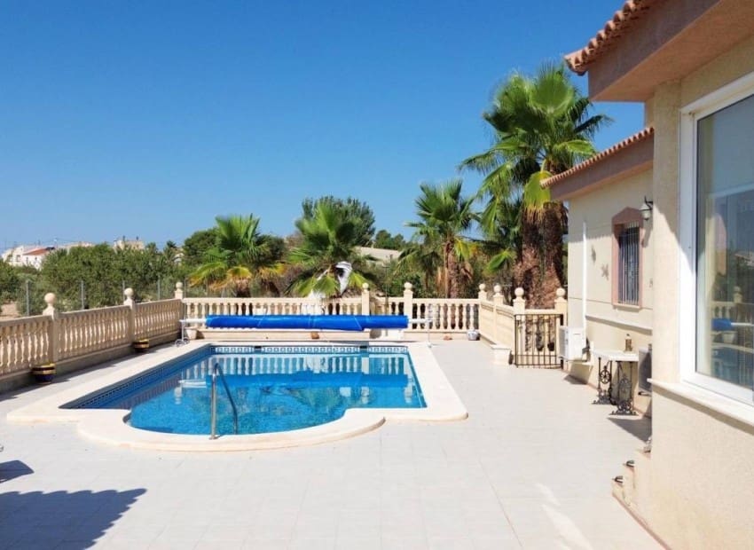 3 bedroom Villa for sale in Macisvenda with pool garage - € 295,000 (Ref: 9417714)