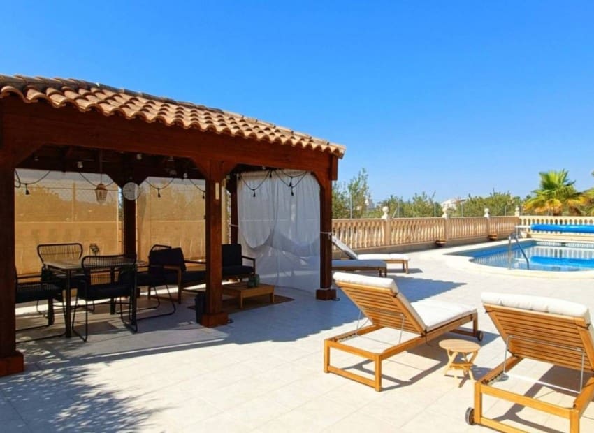 3 bedroom Villa for sale in Macisvenda with pool garage - € 295,000 (Ref: 9417714)