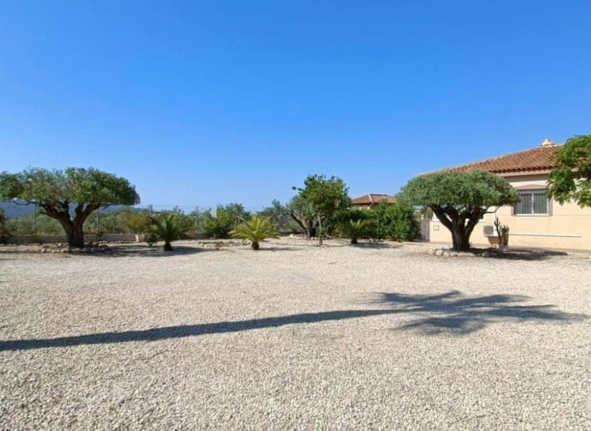 3 bedroom Villa for sale in Macisvenda with pool garage - € 295,000 (Ref: 9417714)