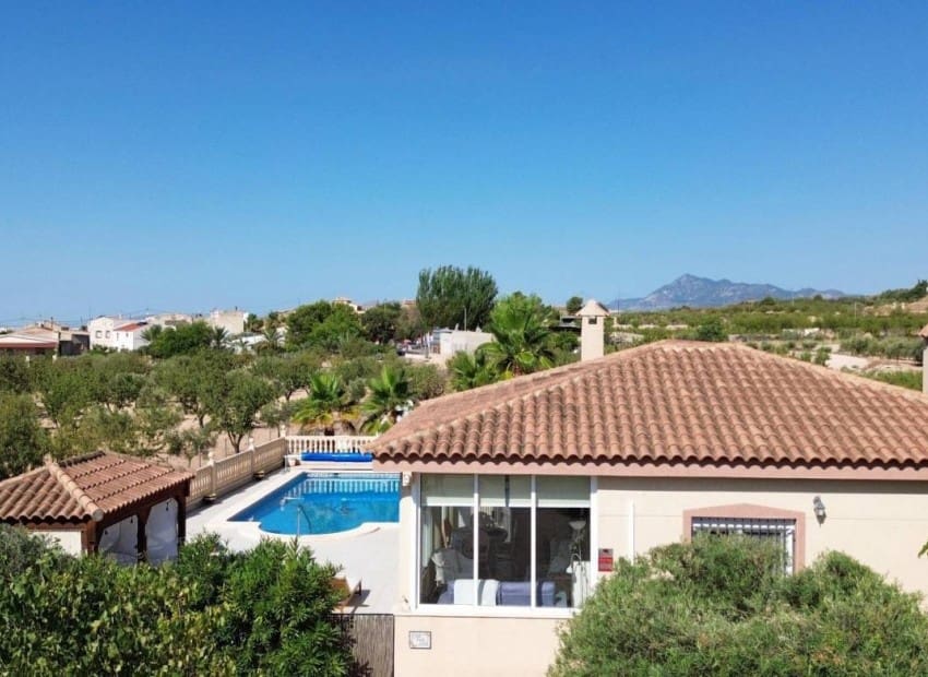 3 bedroom Villa for sale in Macisvenda with pool garage - € 295,000 (Ref: 9417714)