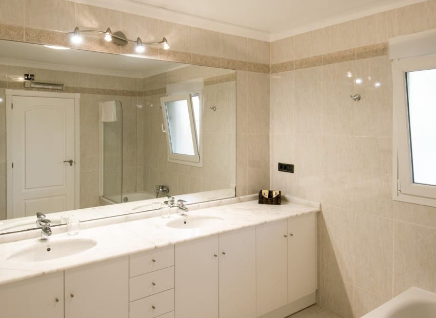 1 bedroom Apartment for sale in Benissa - € 330,000 (Ref: 9418824)