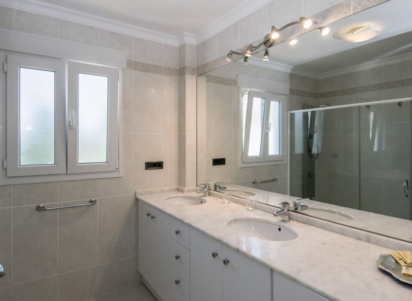 1 bedroom Apartment for sale in Benissa - € 330,000 (Ref: 9418824)