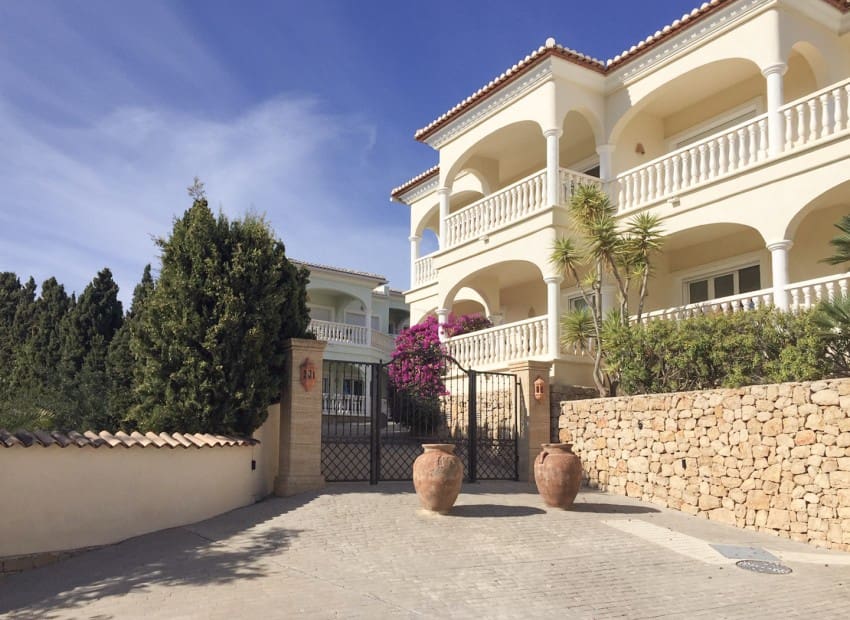 1 bedroom Apartment for sale in Benissa - € 330,000 (Ref: 9418824)