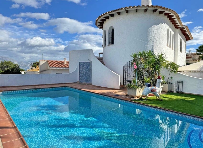 5 soveværelse Villa til salg i Albir med swimmingpool - € 810.000 (Ref: 9418825)