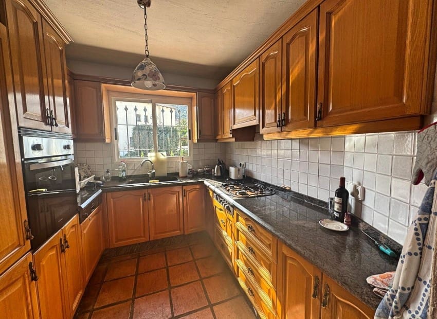 5 soveværelse Villa til salg i Albir med swimmingpool - € 810.000 (Ref: 9418825)