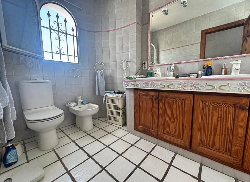 5 soveværelse Villa til salg i Albir med swimmingpool - € 810.000 (Ref: 9418825)