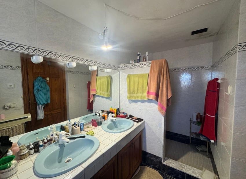 5 soveværelse Villa til salg i Albir med swimmingpool - € 810.000 (Ref: 9418825)