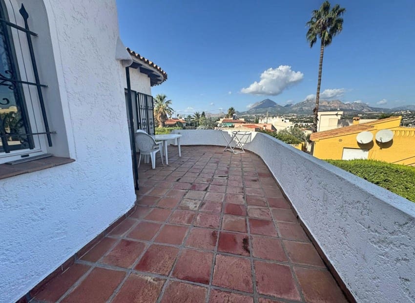 5 soveværelse Villa til salg i Albir med swimmingpool - € 810.000 (Ref: 9418825)