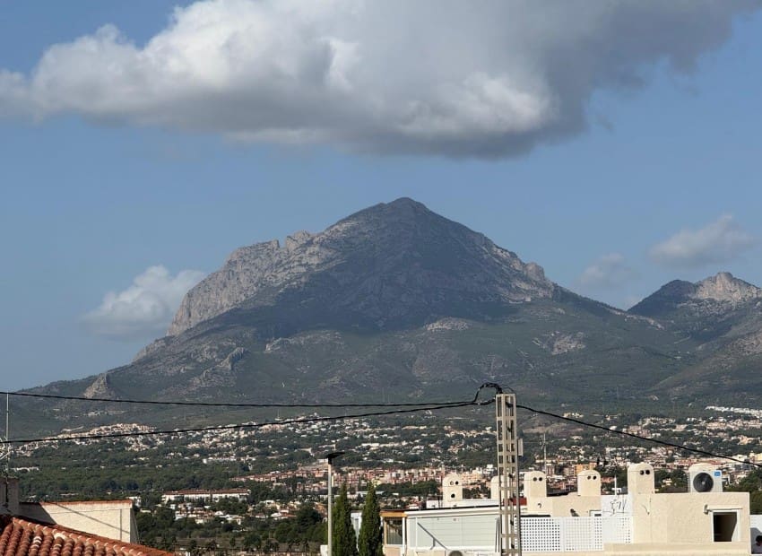 5 soveværelse Villa til salg i Albir med swimmingpool - € 810.000 (Ref: 9418825)