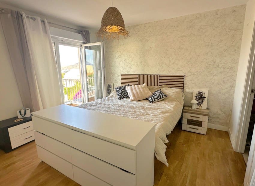 3 makuuhuone Huvila myytävänä paikassa La Nucia mukana uima-altaan - 332 000 € (Ref: 9420033)