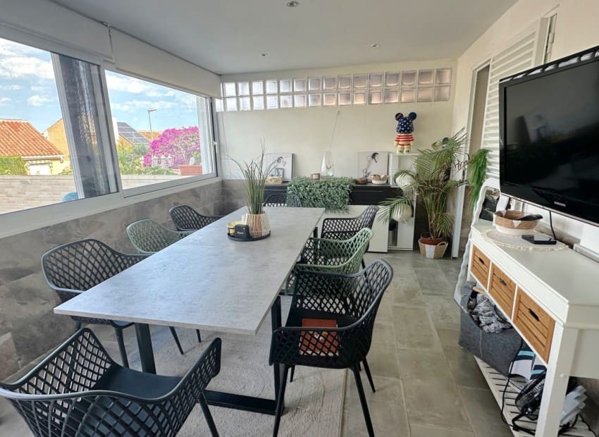 3 makuuhuone Huvila myytävänä paikassa La Nucia mukana uima-altaan - 332 000 € (Ref: 9420033)