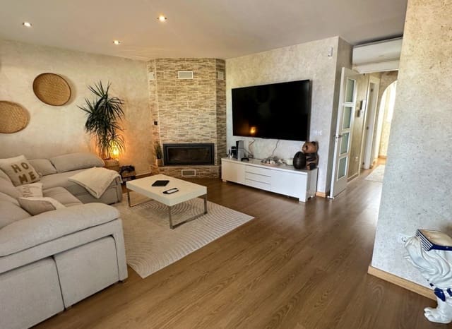 3 makuuhuone Huvila myytävänä paikassa La Nucia Pueblo  , La Nucia mukana uima-altaan - 332 000 € (Ref: 9420033)