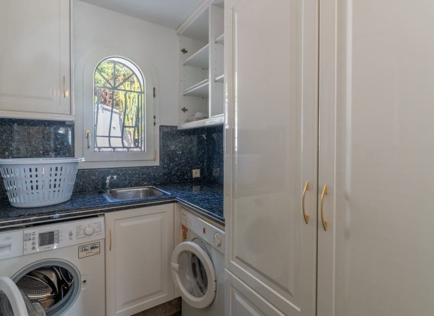 5 chambre Villa/Maison à vendre à Benissa avec piscine - 1 990 000 € (Ref: 9432514)