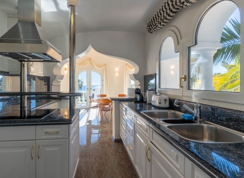 5 chambre Villa/Maison à vendre à Benissa avec piscine - 1 990 000 € (Ref: 9432514)