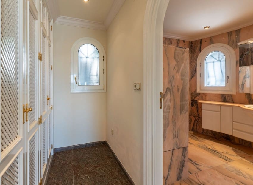 5 chambre Villa/Maison à vendre à Benissa avec piscine - 1 990 000 € (Ref: 9432514)