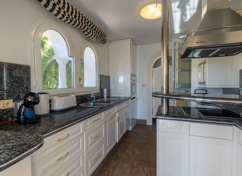 5 chambre Villa/Maison à vendre à Benissa avec piscine - 1 990 000 € (Ref: 9432514)