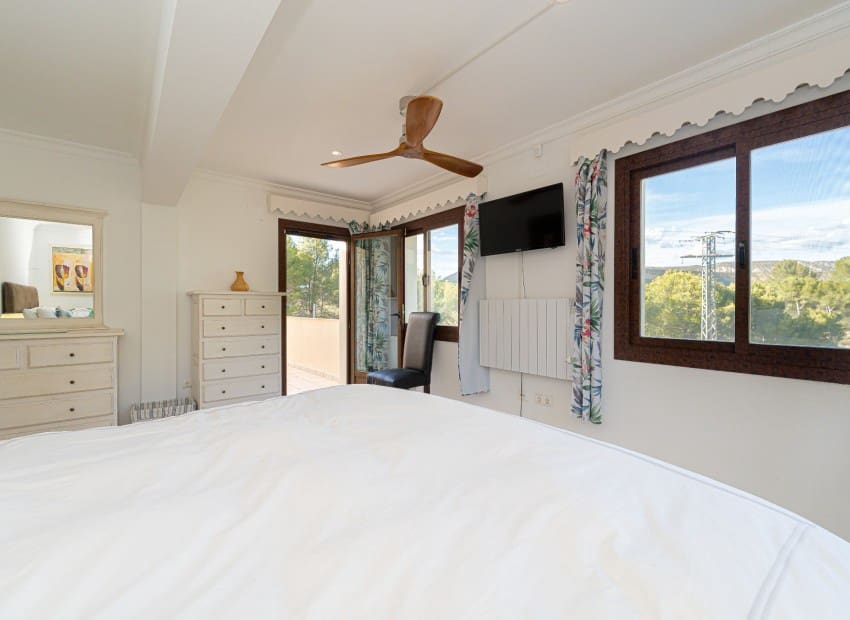 5 soverom Villa til salgs i Lliber med svømmebasseng garasje - € 660 000 (Ref: 9451494)