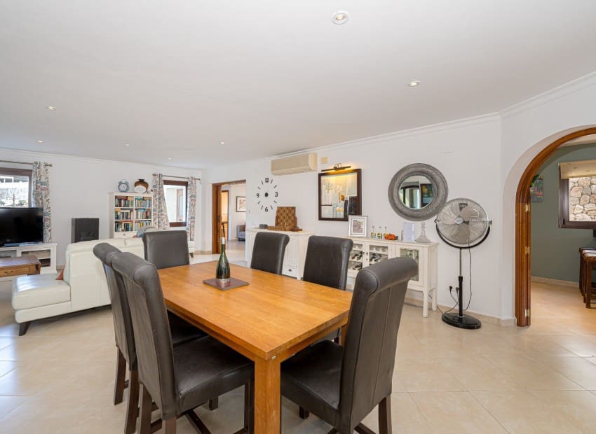 5 soverom Villa til salgs i Lliber med svømmebasseng garasje - € 660 000 (Ref: 9451494)