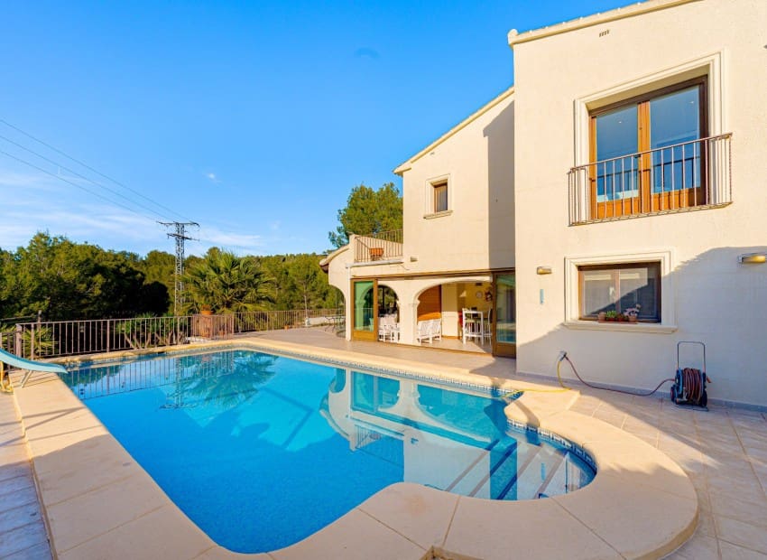 5 soverom Villa til salgs i Lliber med svømmebasseng garasje - € 660 000 (Ref: 9451494)