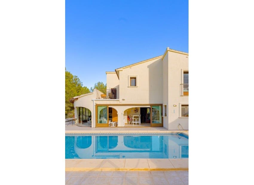 5 soverom Villa til salgs i Lliber med svømmebasseng garasje - € 660 000 (Ref: 9451494)