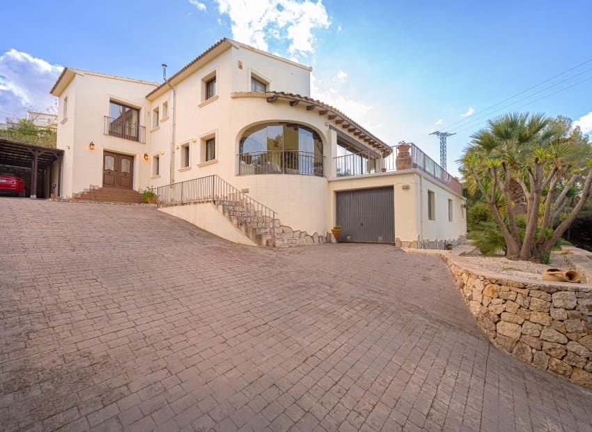 5 soverom Villa til salgs i Lliber med svømmebasseng garasje - € 660 000 (Ref: 9451494)